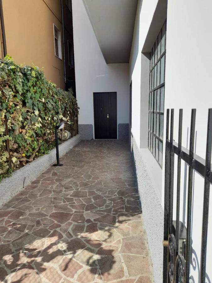Casa El Paso Apartment Padenghe sul Garda Exterior photo